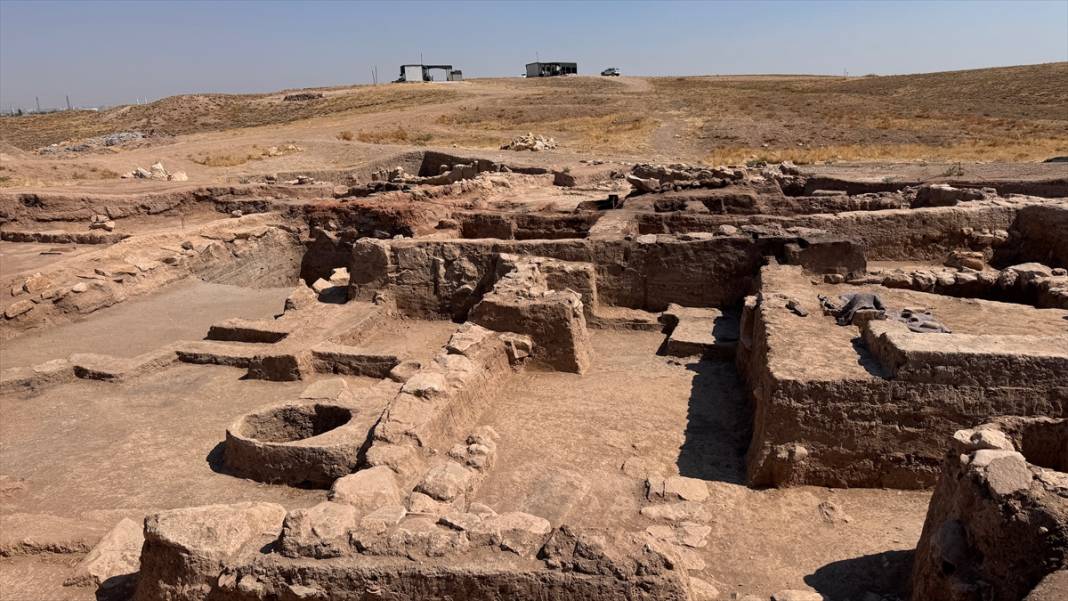 Tüccarın 3 bin 500 yıllık gizli gümüşleri Konya’da gün yüzüne çıktı 4